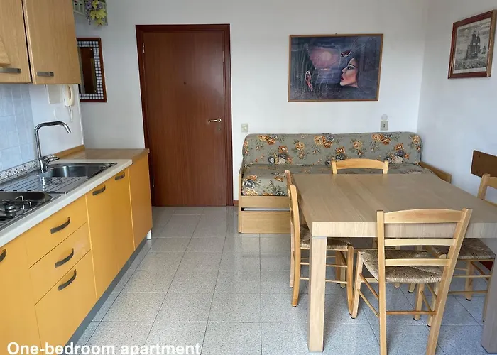 Apartman Albatros - *